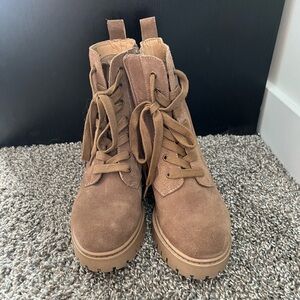 Crown Vintage combat women’s boots